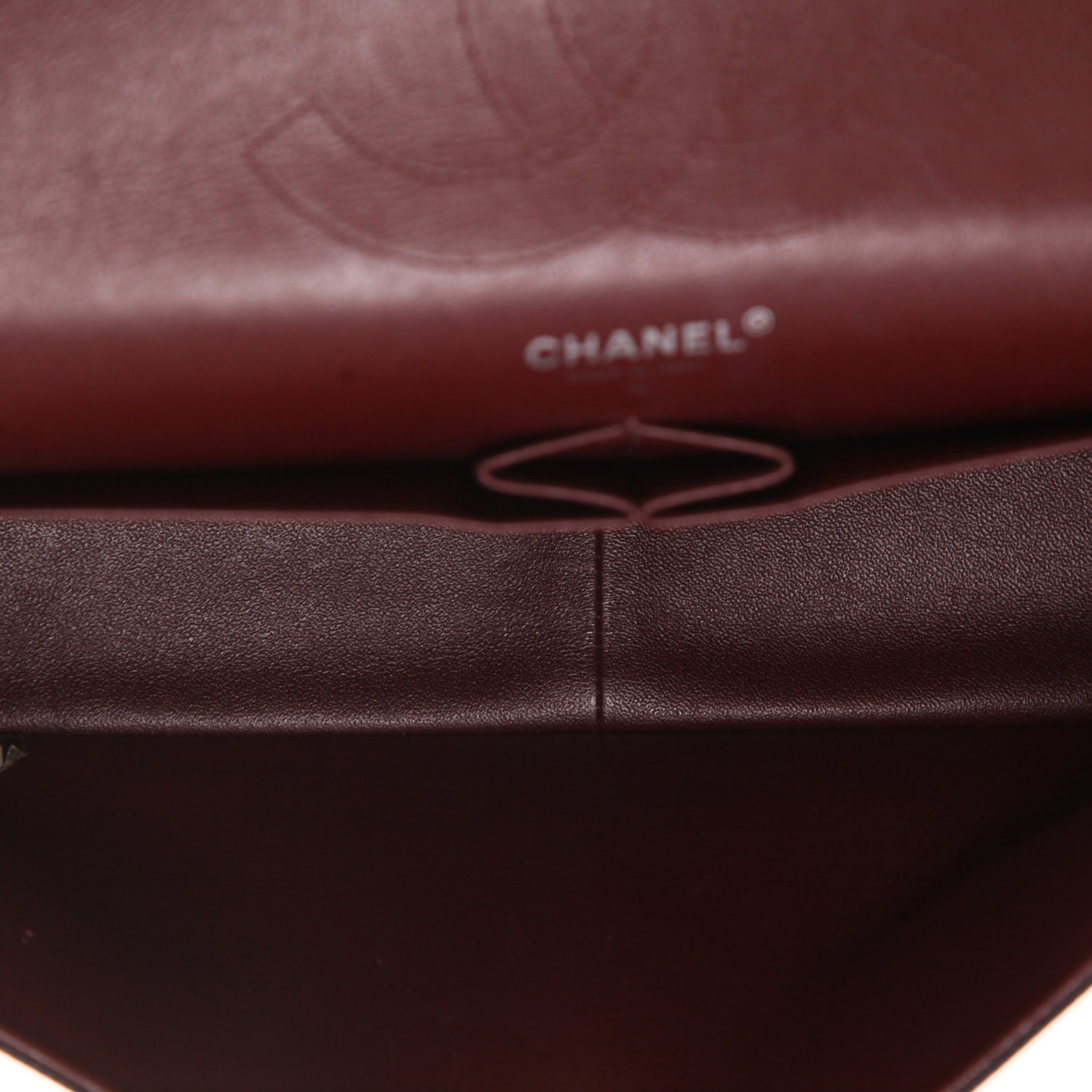 Bolso bandolera Chanel  Timeless Jumbo en cuero granulado acolchado negro - Detail D3