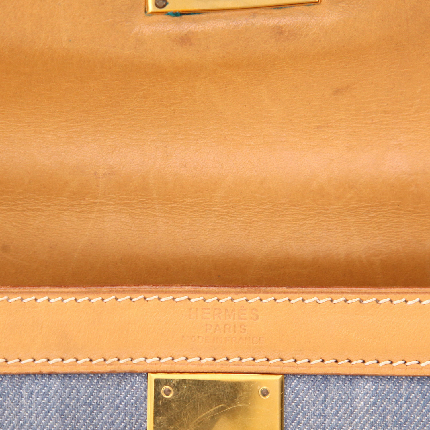 Borsa Hermès  Kelly 32 cm in pelle naturale e tela denim blu - Detail D2