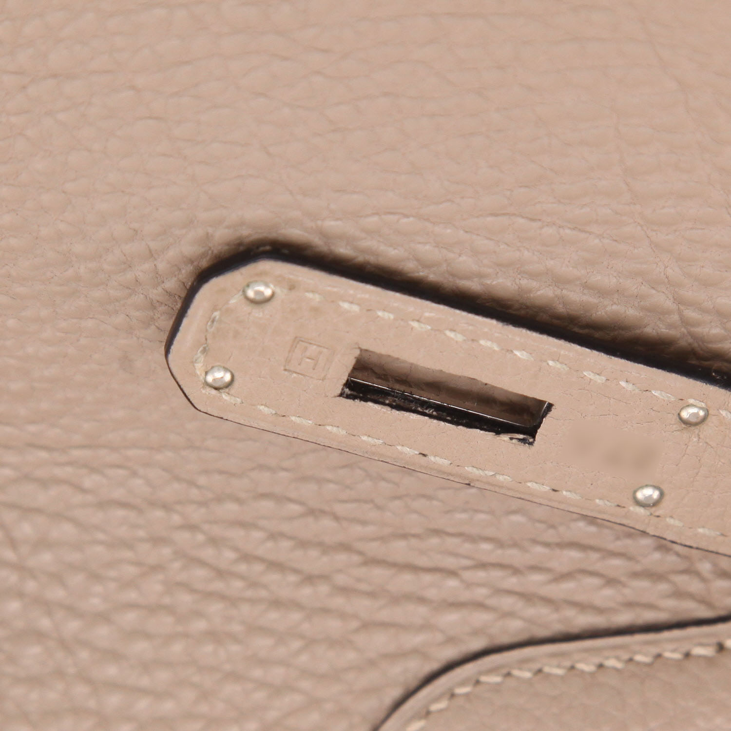 Sac à main Hermès  Birkin 35 cm en cuir taurillon clémence gris-tourterelle - Detail D4