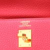 Hermès  Kelly 25 cm handbag  in raspberry pink togo leather - Detail D2 thumbnail