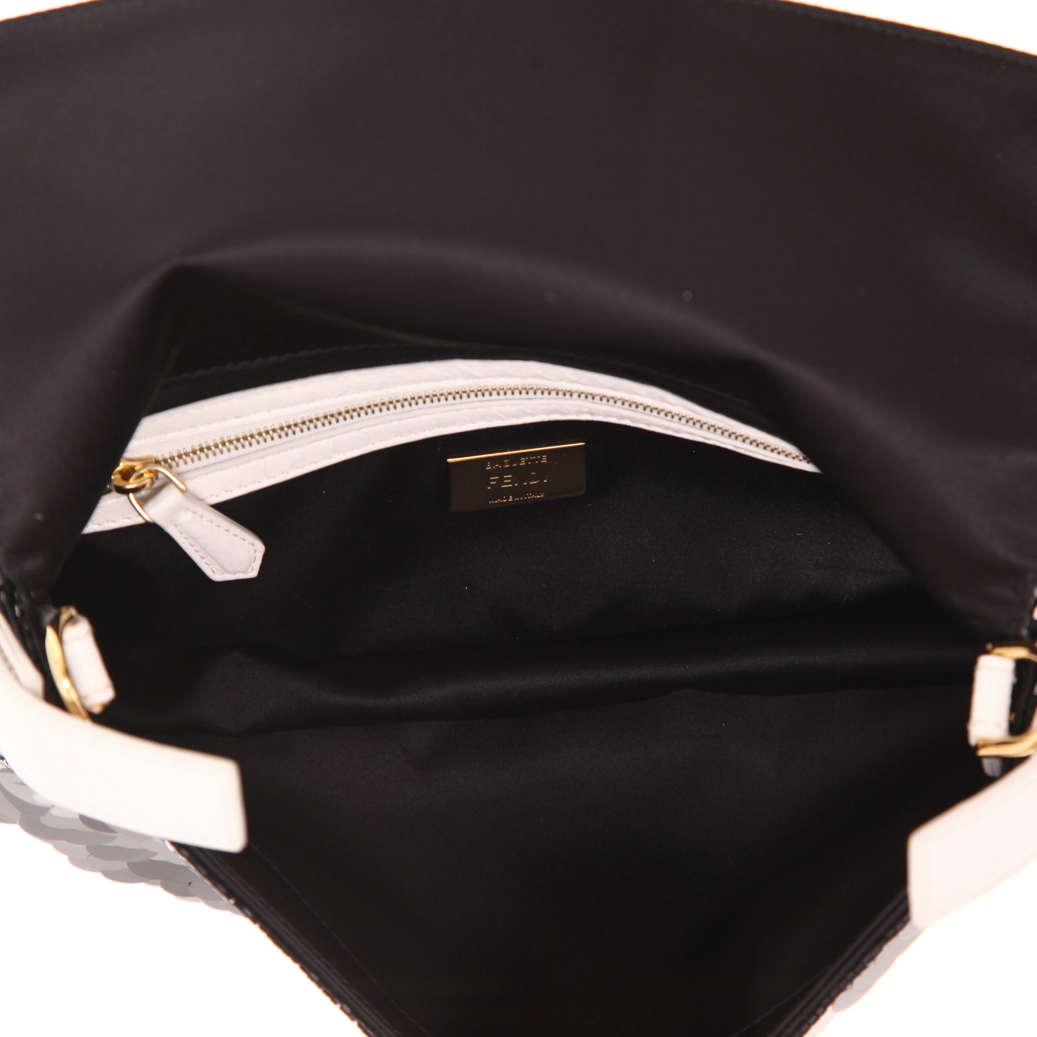 Bolso de mano Fendi  Baguette en lentejuelas negras y cuero blanco - Detail D3