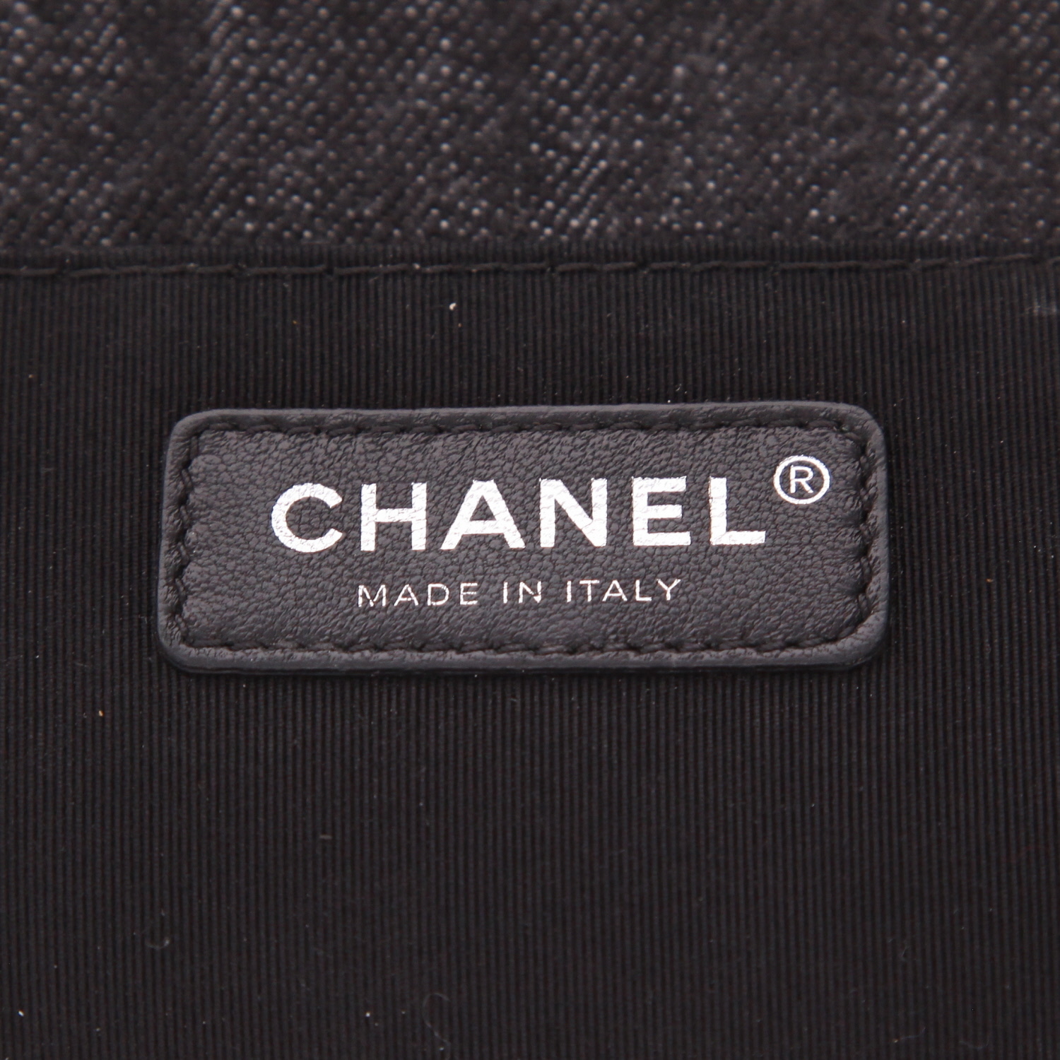 Chanel  Boy shoulder bag  in brown denim canvas - Detail D2