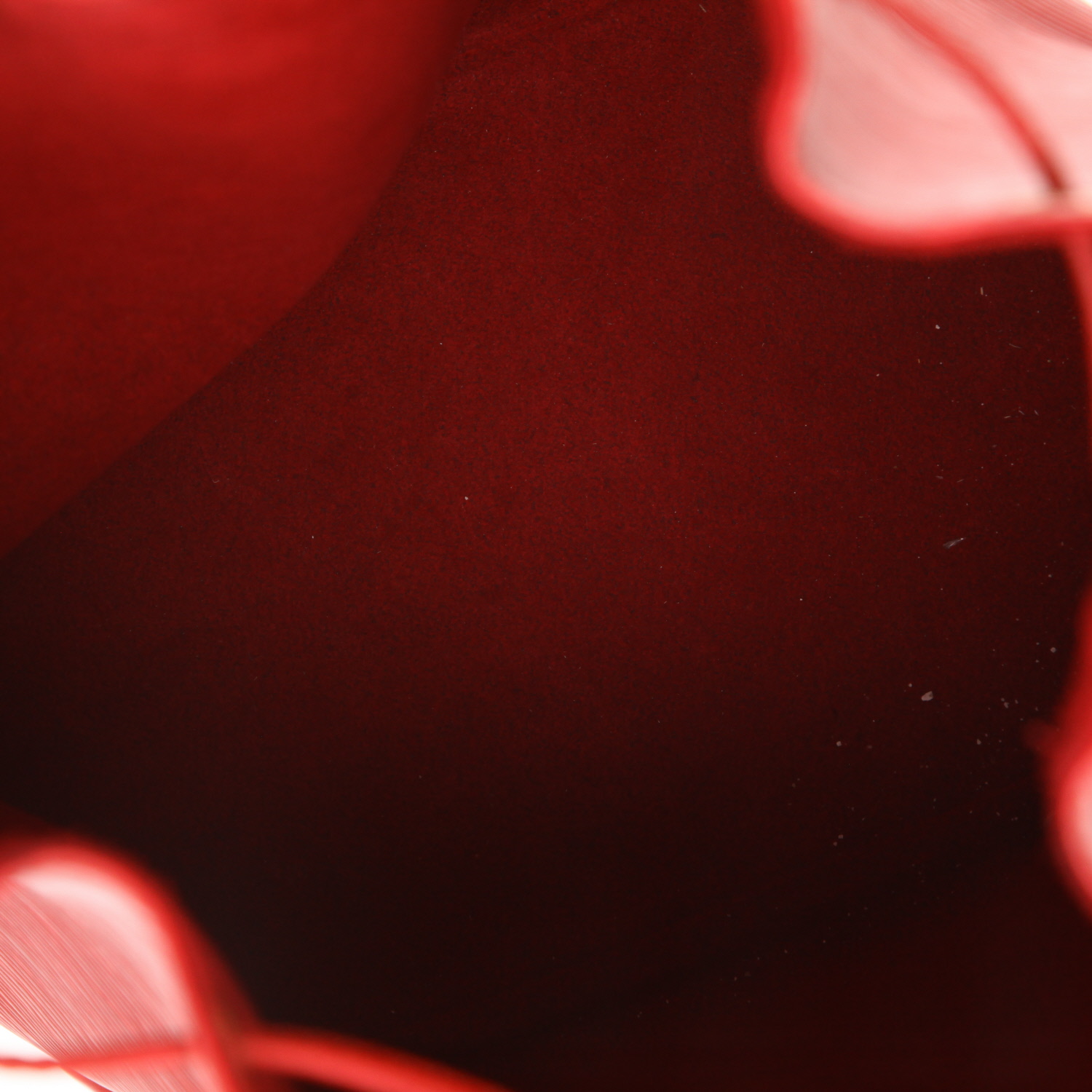 Louis Vuitton  Noé handbag  in red epi leather - Detail D3