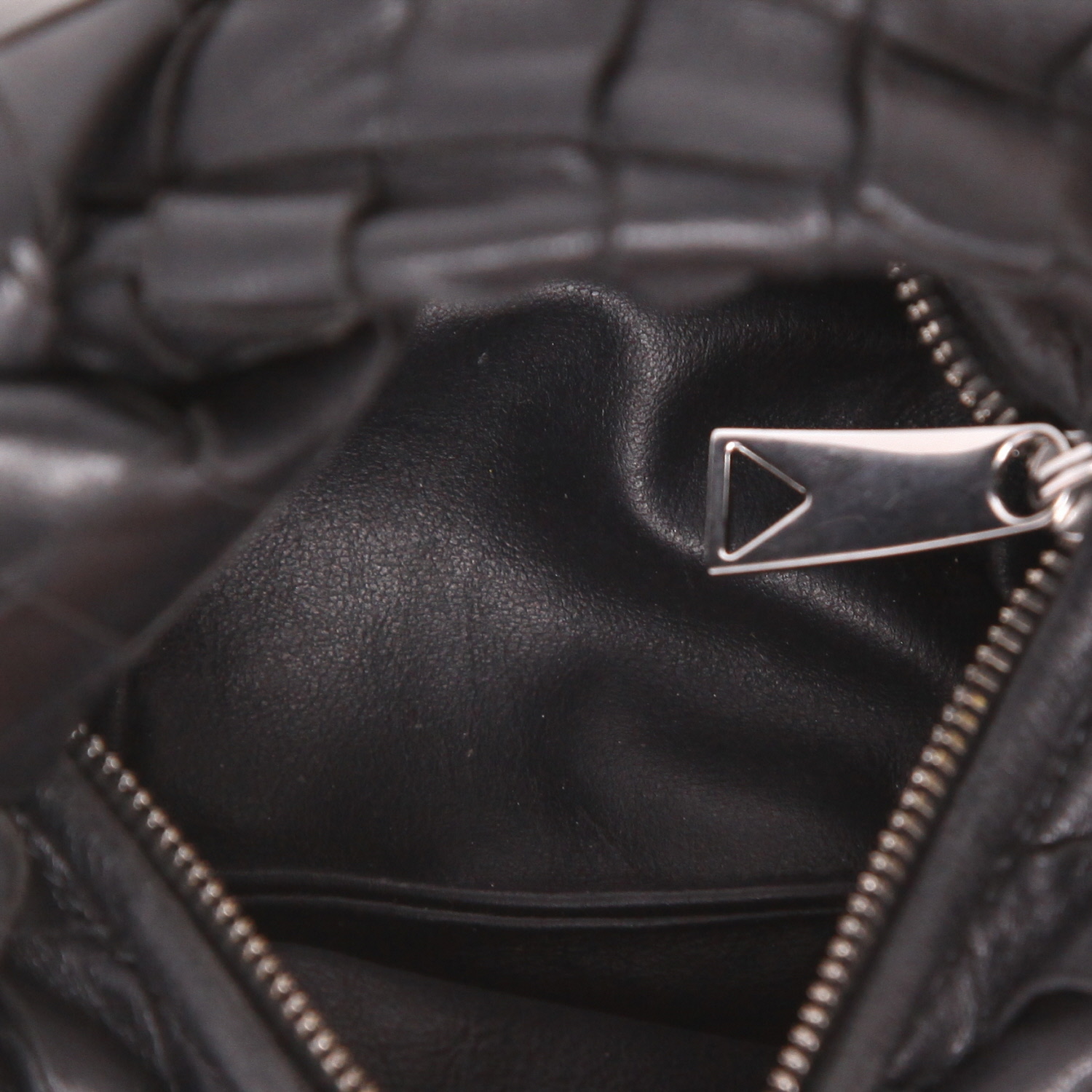 Bolso de mano Bottega Veneta  Jodie Candy en cuero intrecciato negro - Detail D3