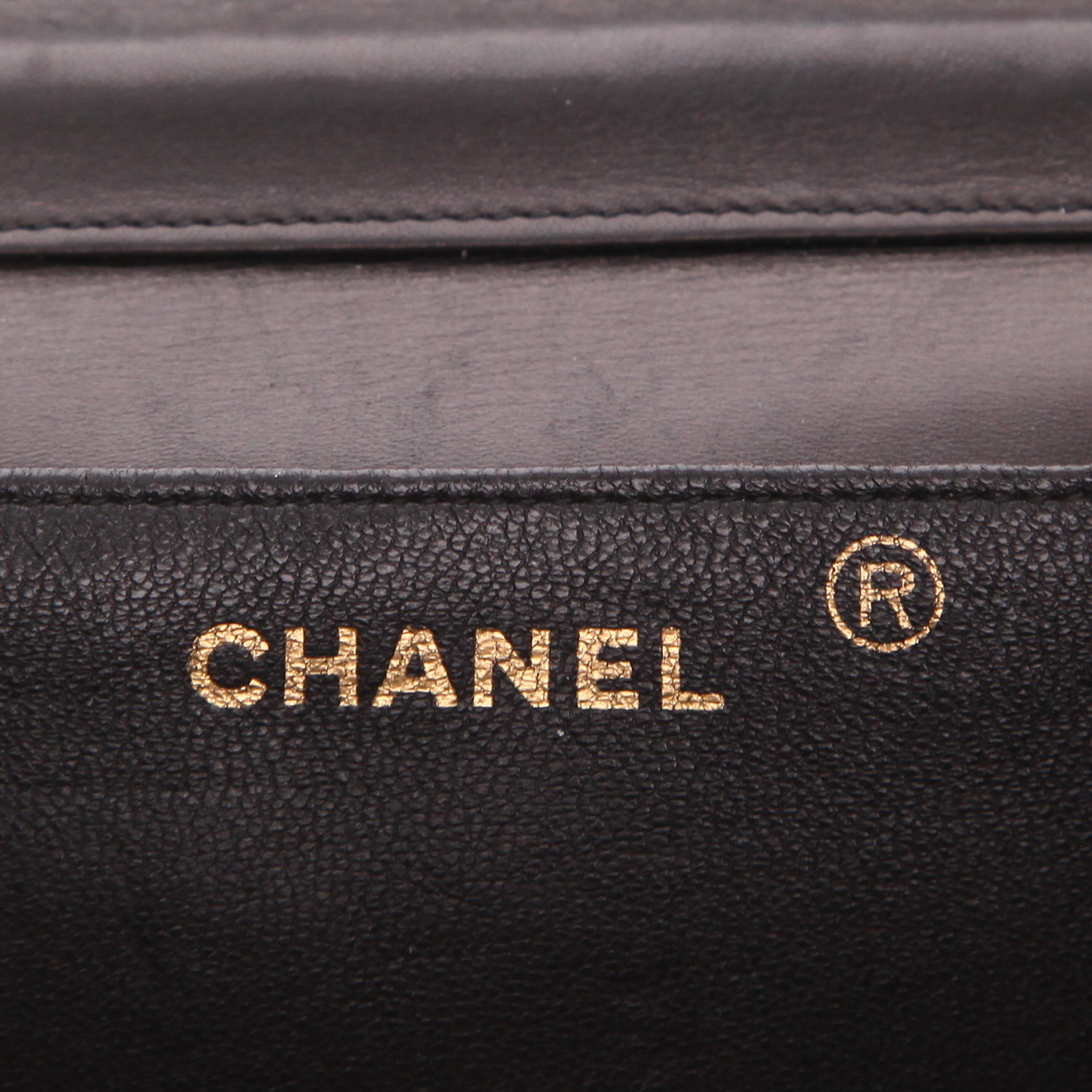 Chanel  Mademoiselle bag worn on the shoulder or carried in the hand  in black crocodile - Detail D2