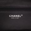 Sac à main Chanel  Camera en cuir matelassé noir - Detail D2 thumbnail