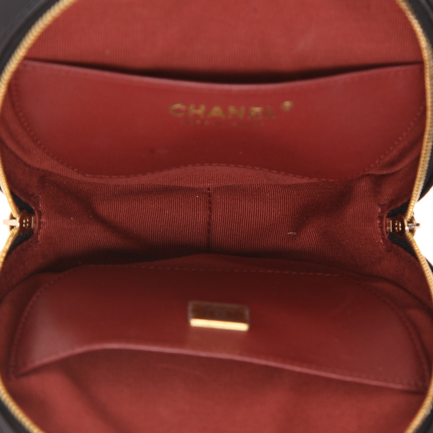 Bolso bandolera Chanel  Heart bag mini  en cuero acolchado negro - Detail D3