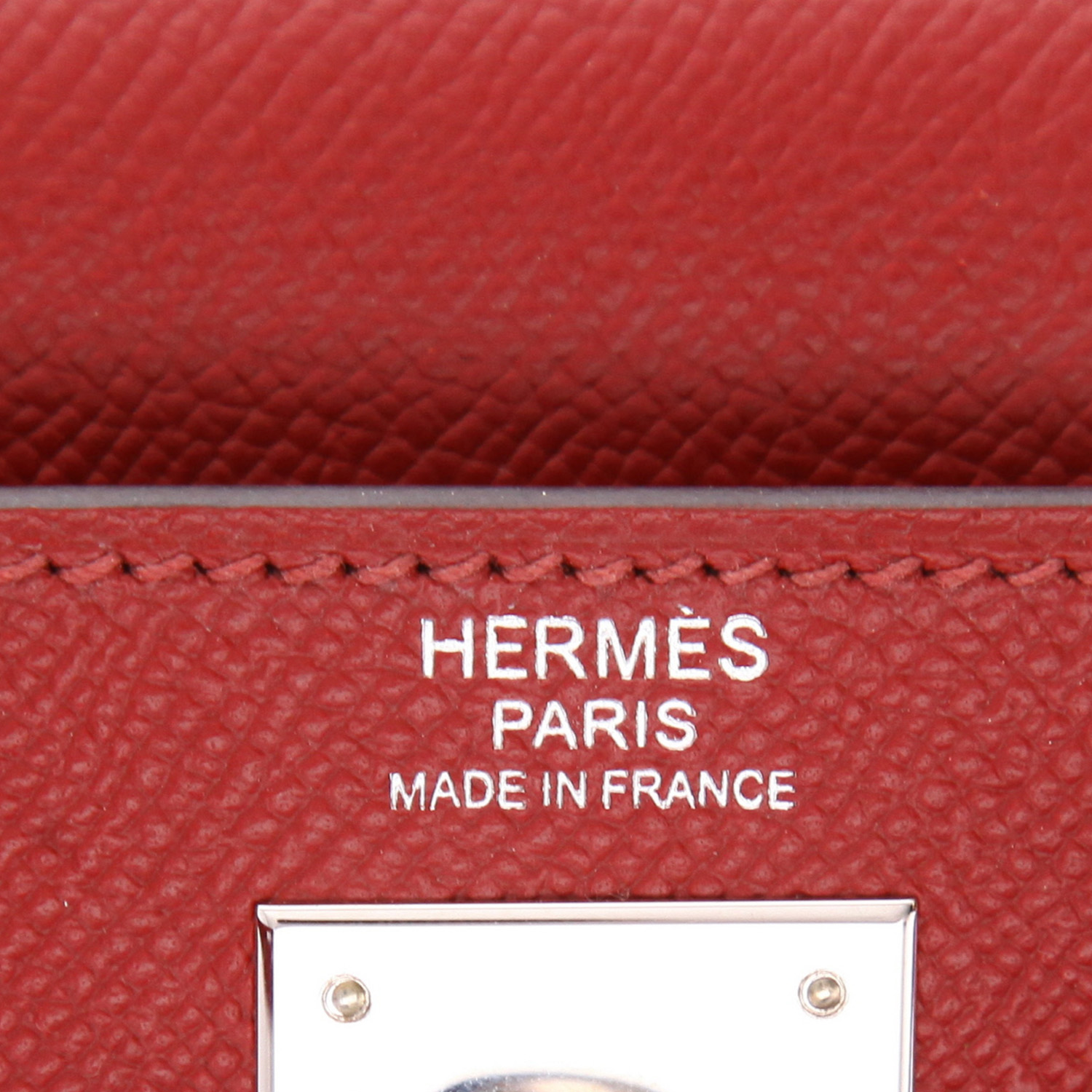 Hermès  Kelly 32 cm handbag  in pomegranate red epsom leather - Detail D2