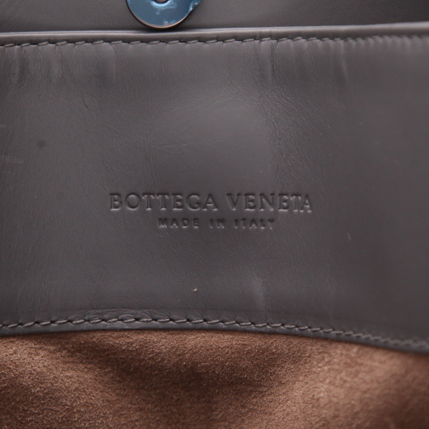 Sac à main Bottega Veneta  Roma en cuir intrecciato gris - Detail D2