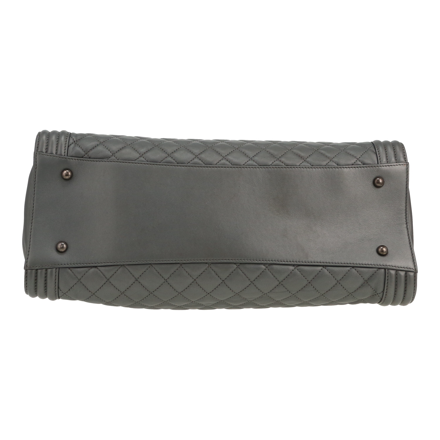 Sac cabas Chanel  Boy Shopping Tote en cuir matelassé gris - Detail D1