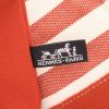 Hermès   shopping bag  in red and white printed patern canvas - Detail D2 thumbnail