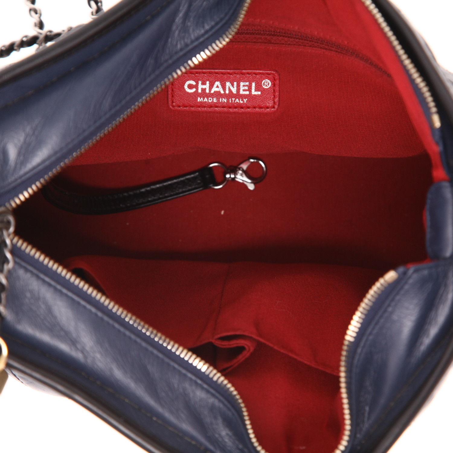 Chanel  Gabrielle  medium model  shoulder bag  in blue quilted leather  and black smooth leather - Detail D3