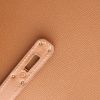 Sac à main Hermès  Kelly 32 cm en cuir Courchevel gold - Detail D4 thumbnail
