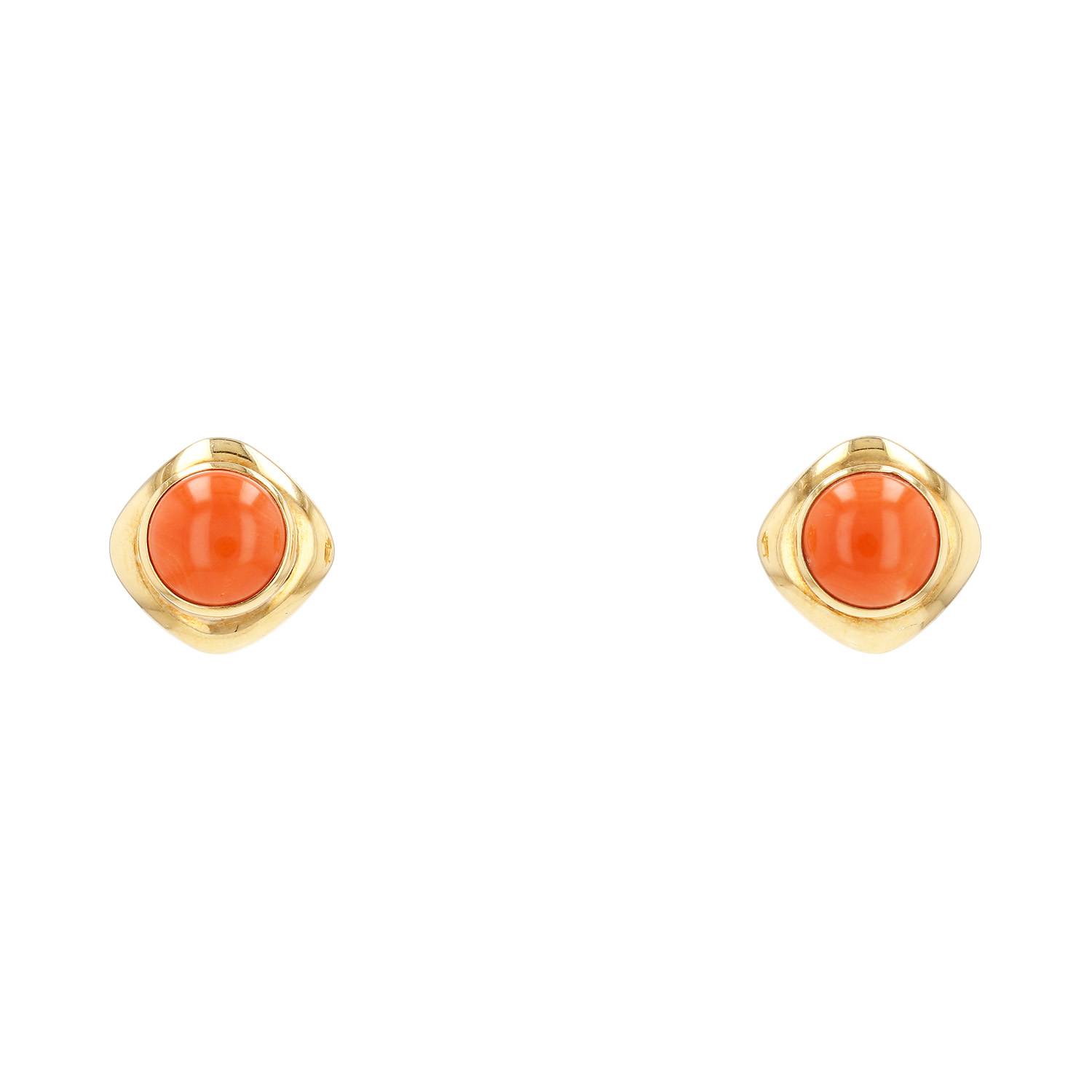 Paire de clips d'oreilles Vintage  en or jaune et corail - 00pp