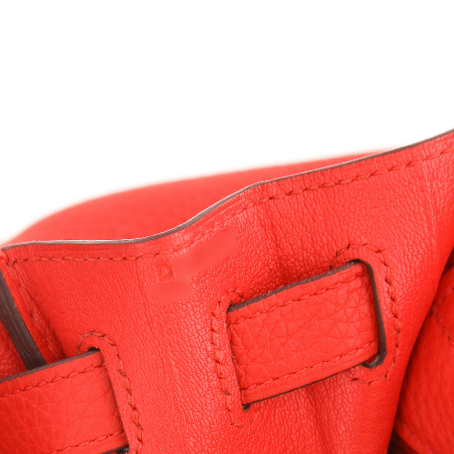 Hermès  Kelly 28 cm handbag  in red togo leather - Detail D4