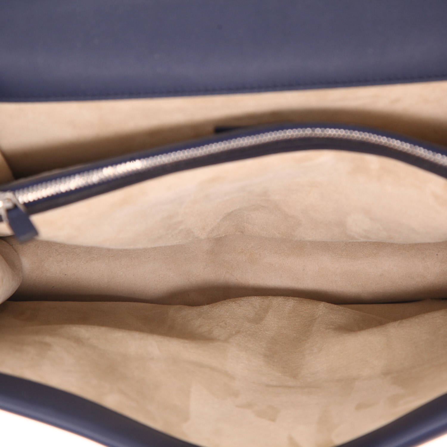 Gucci  Dionysus bag worn on the shoulder or carried in the hand  in tricolor, white, blue and red leather - Detail D3