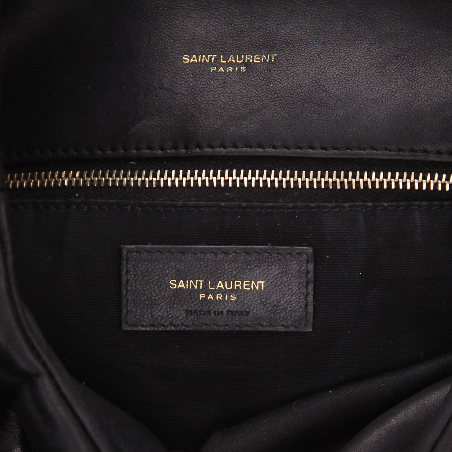 Bolso bandolera Saint Laurent  Puffer en cuero acolchado negro - Detail D2