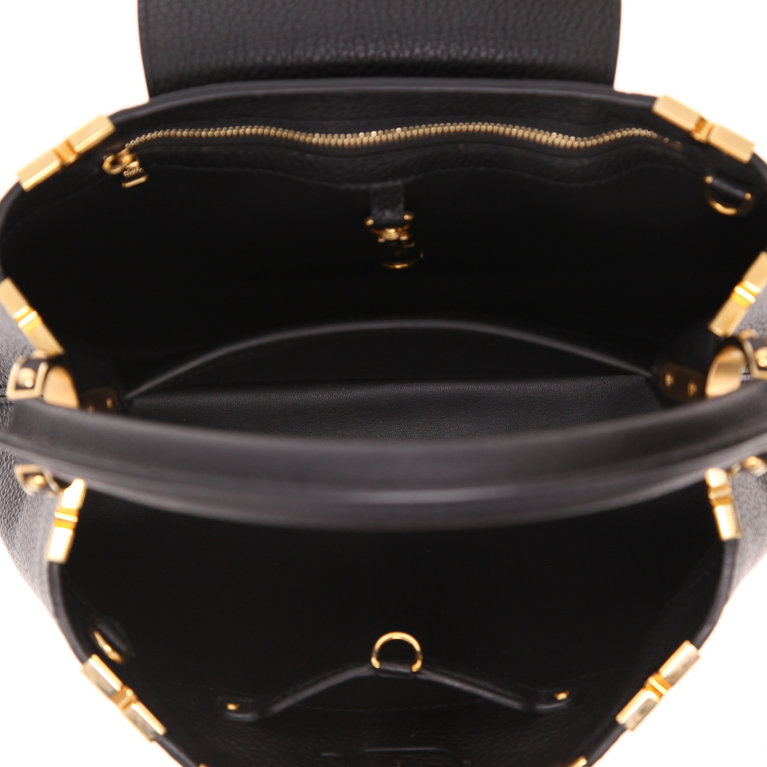 Bolso de mano Louis Vuitton  Capucines modelo mediano  en cuero granulado negro - Detail D3