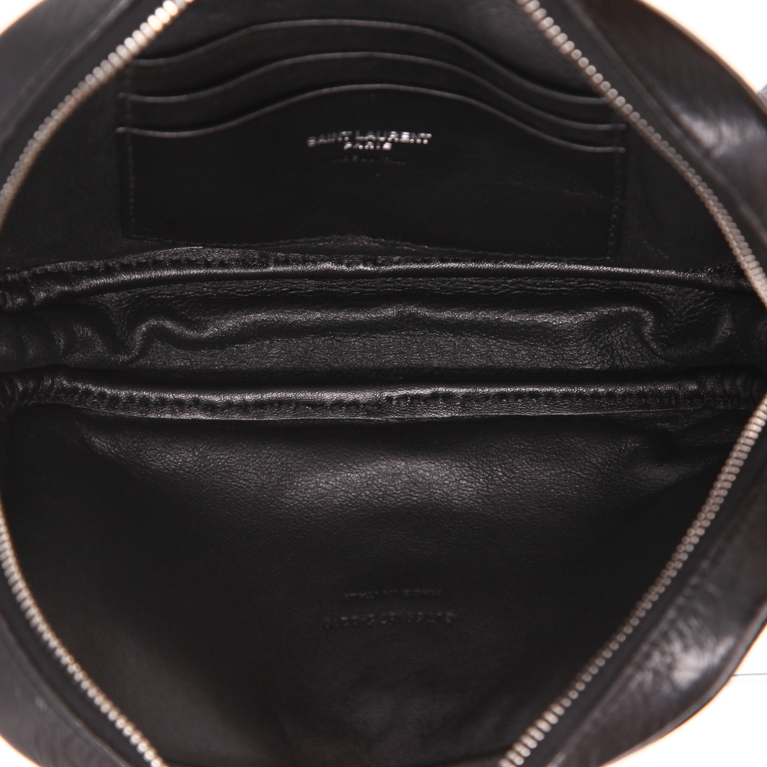 Bolso bandolera Saint Laurent  Lou Sac Caméra en cuero negro - Detail D3
