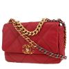 Sac bandoulière Chanel  19 en cuir matelassé rouge - 00pp thumbnail