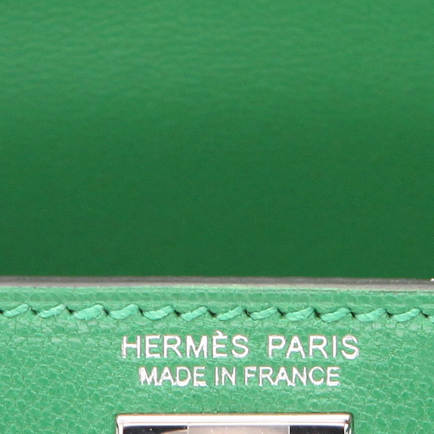 Hermès  Kelly 20 cm handbag  in green Bamboo leather - Detail D2