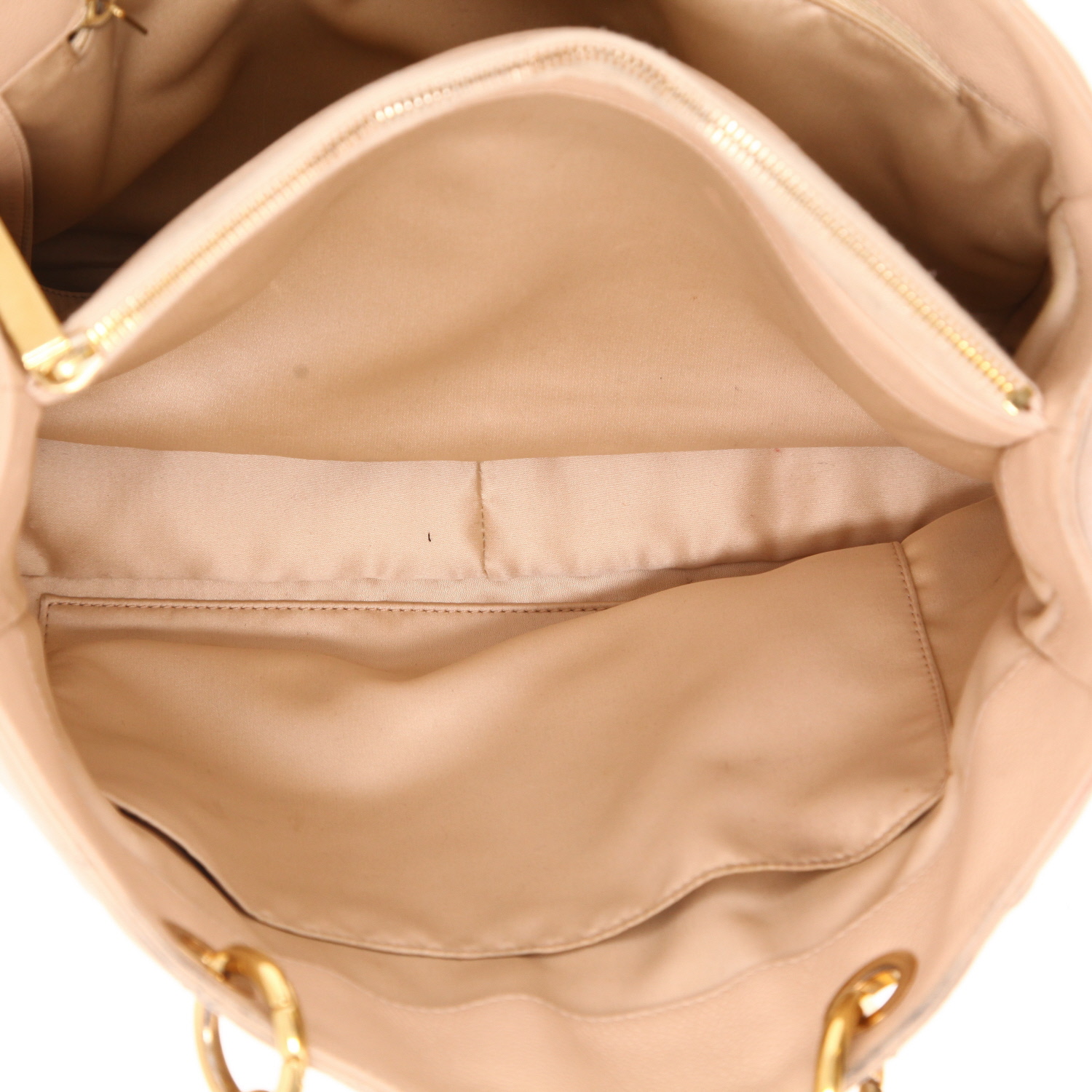 Bolso Cabás Chanel  Shopping GST en cuero granulado acolchado beige - Detail D3