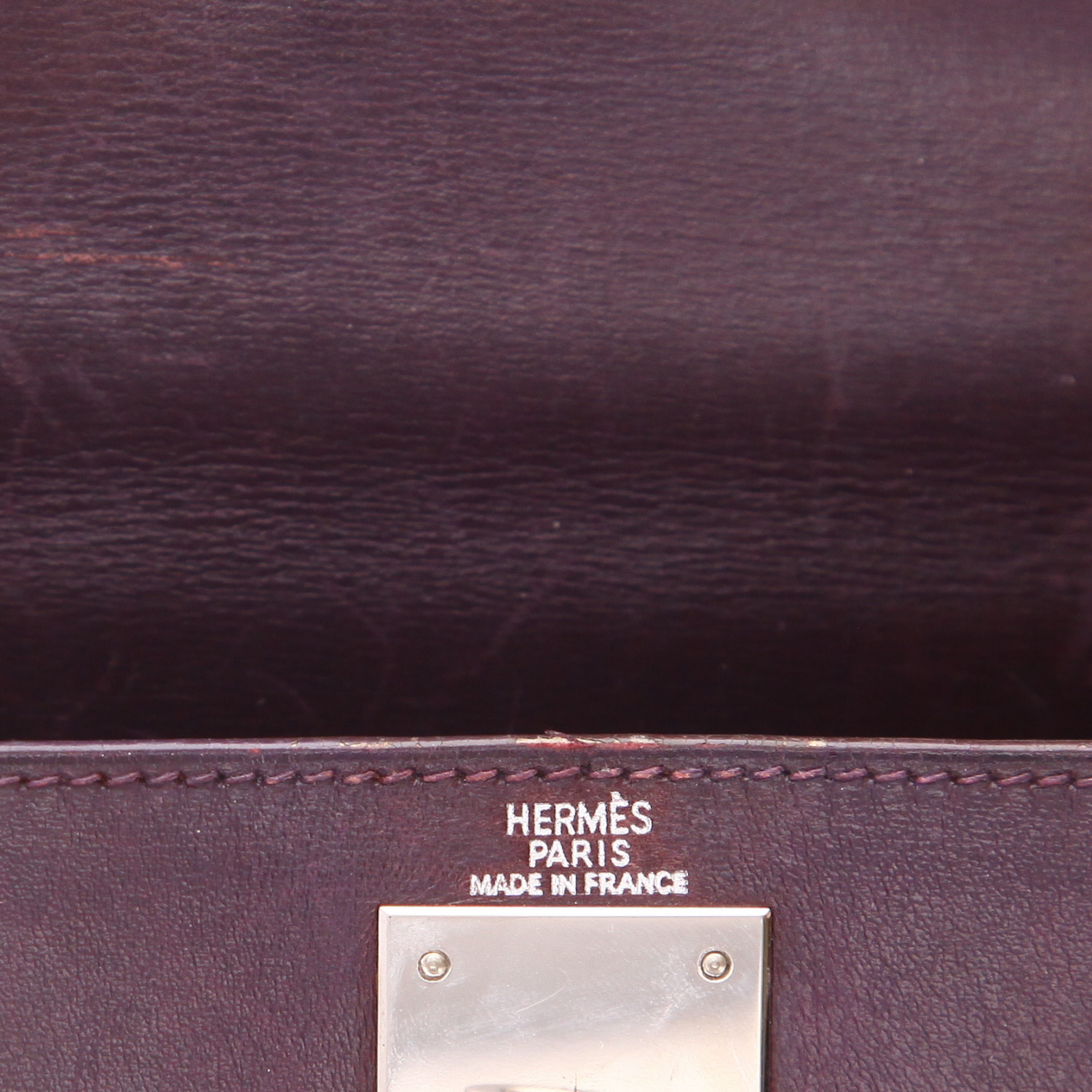 Borsa Hermès  Kelly 28 cm in pelle box viola Raisin - Detail D2