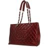 Sac cabas Chanel  Shopping GST en cuir verni matelassé bordeaux - 00pp thumbnail