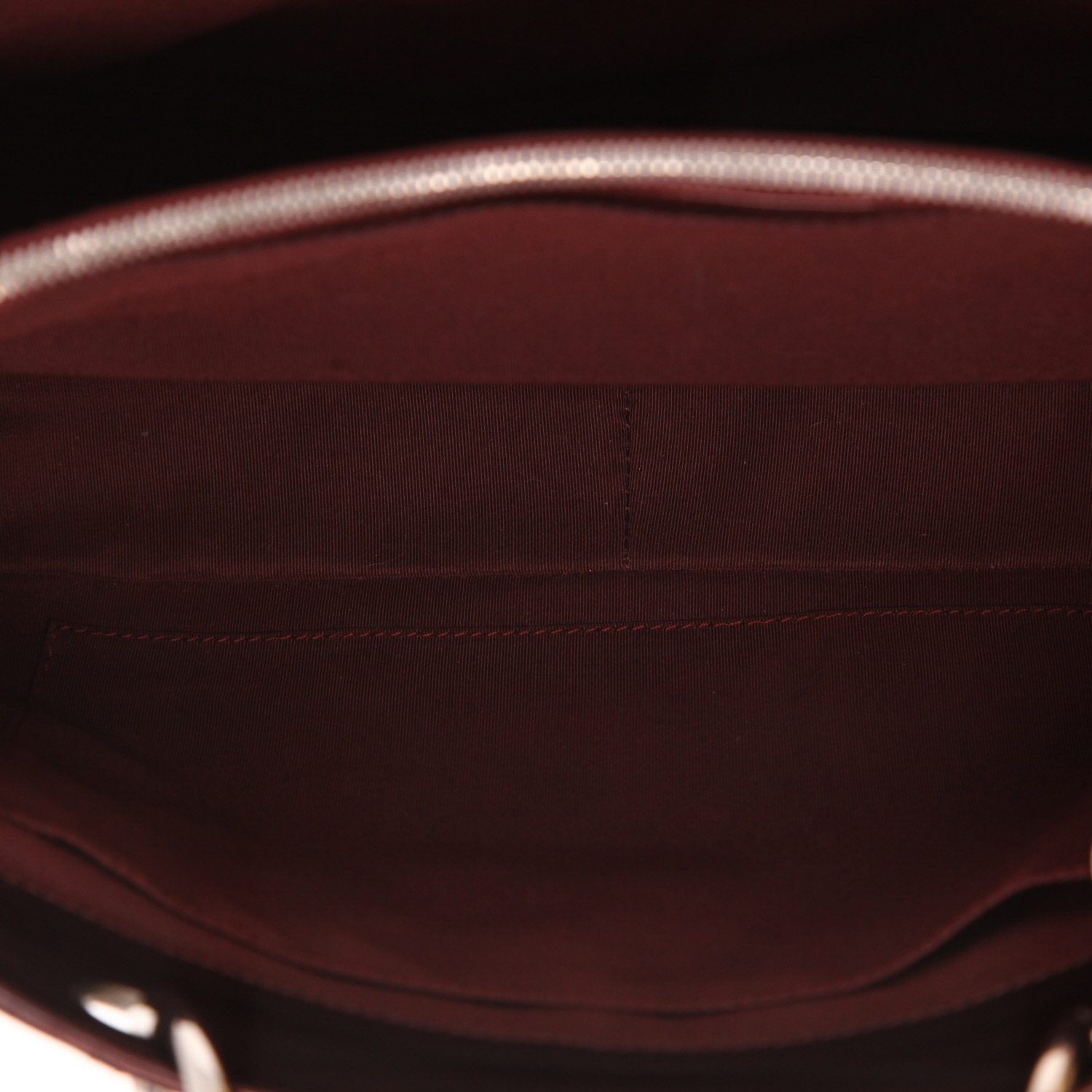 Bolso Cabás Chanel  Shopping GST en charol acolchado color burdeos - Detail D3