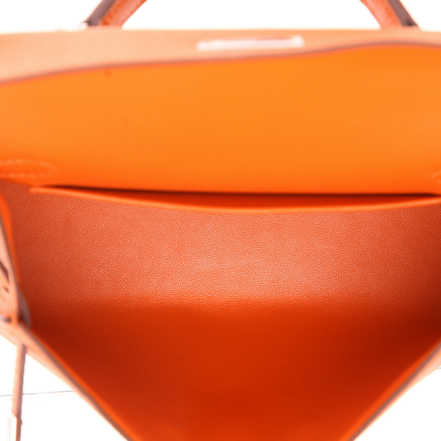 Hermès  Kelly 20 cm shoulder bag  in orange epsom leather Electrum hardware - Detail D3
