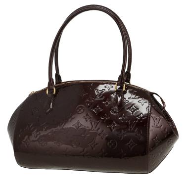 Borsa da spalla o a mano Louis Vuitton  Sherwood in pelle verniciata monogram plum