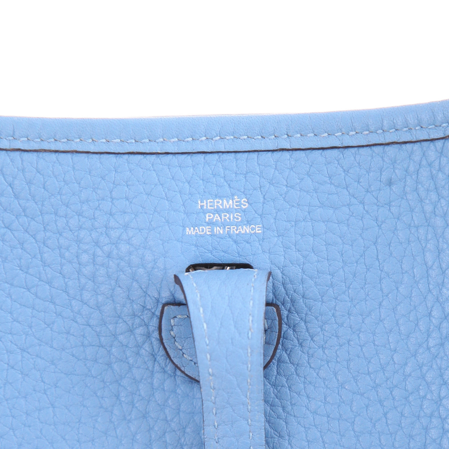 Sac bandoulière Hermès  Mini Evelyne en cuir taurillon clémence Bleu Paradis - Detail D2