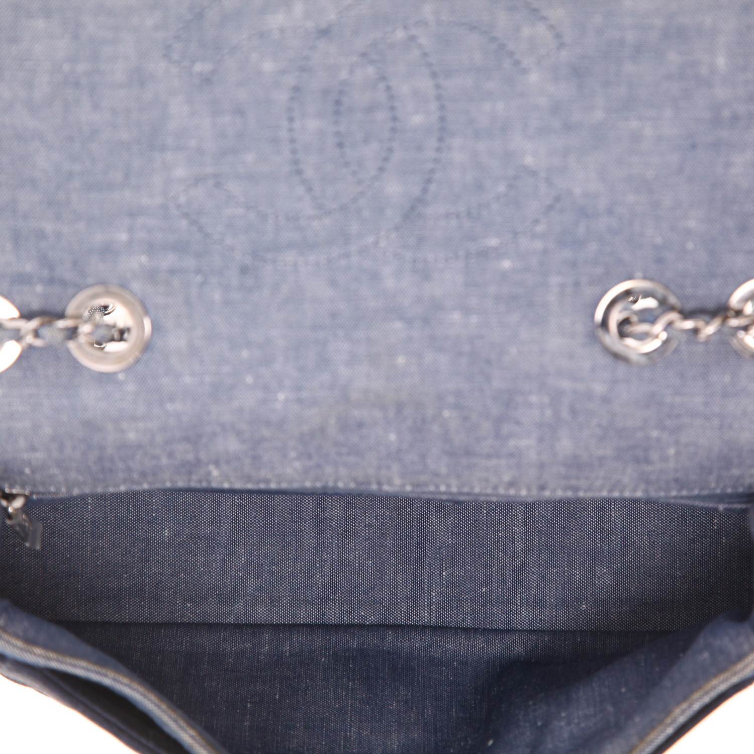 Sac à main Chanel  Timeless en toile denim bleue - Detail D3