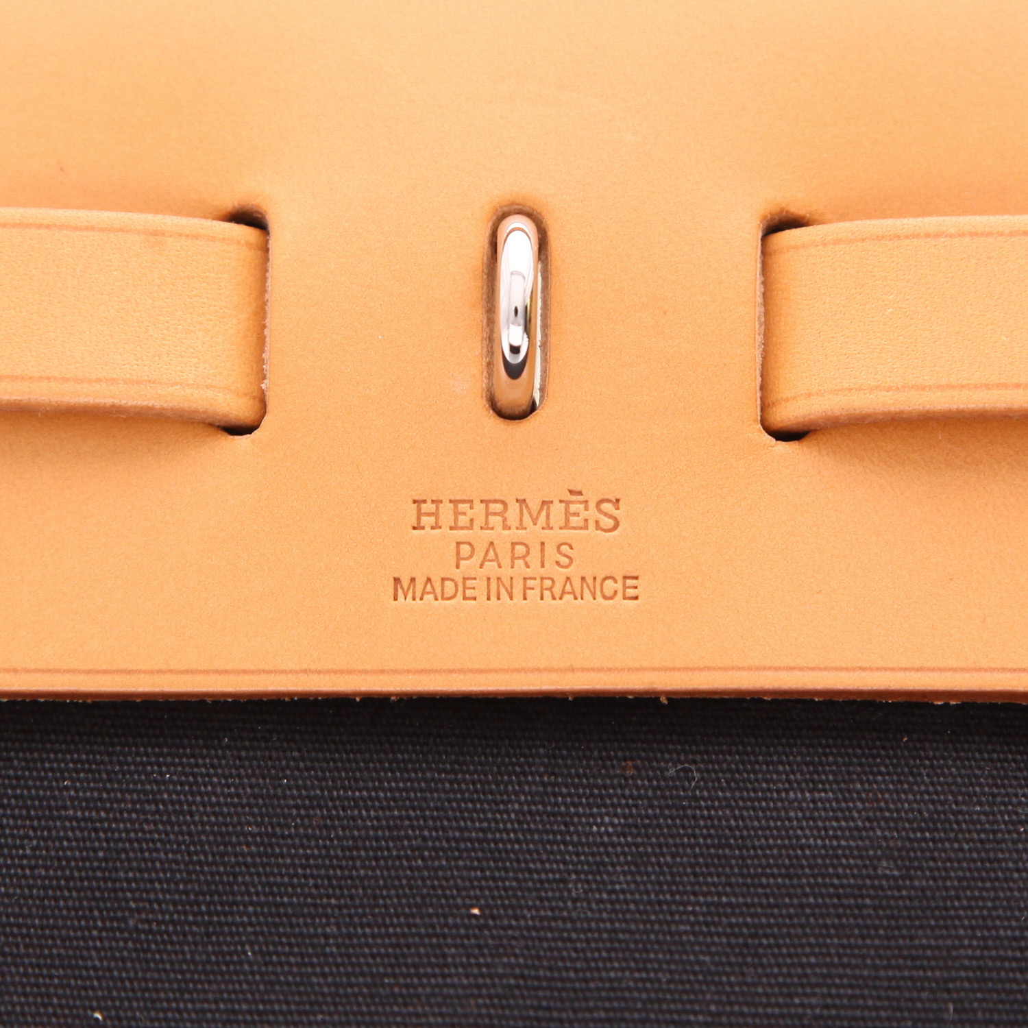 Sac porté épaule ou main Hermès  Herbag en toile noire et cuir naturel - Detail D2