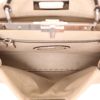 Sac à main Fendi  Peekaboo en cuir grainé écru - Detail D4 thumbnail