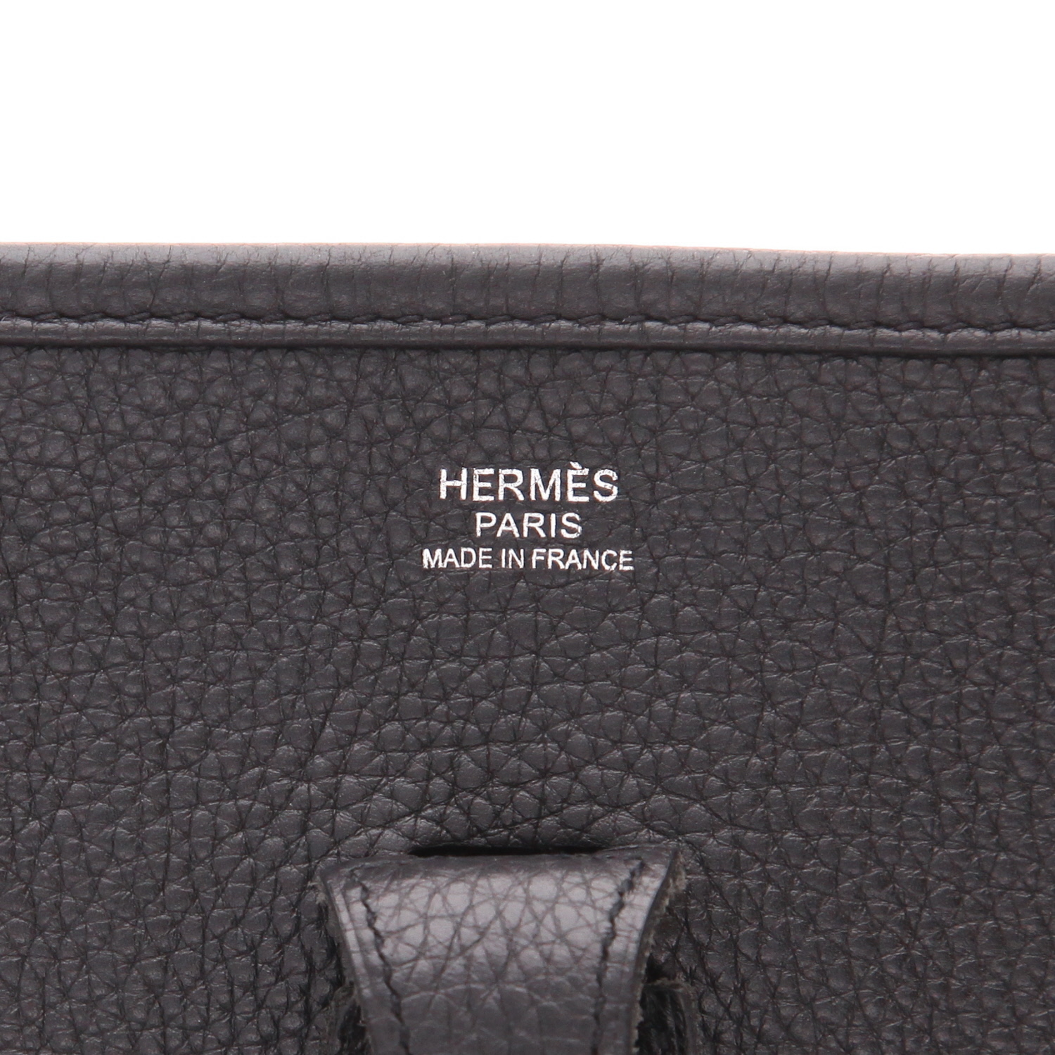 Bolso bandolera Hermès  Evelyne en cuero taurillon clémence negro - Detail D2