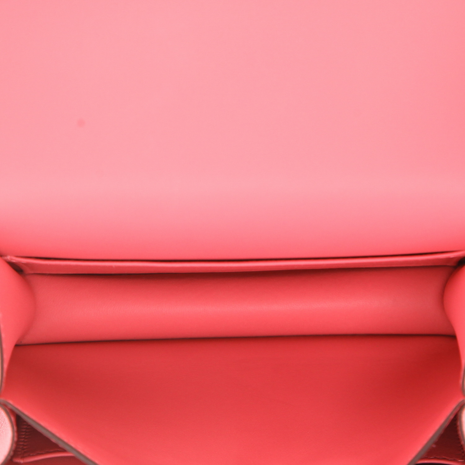 Sac à main Hermès  Constance en cuir epsom rose - Detail D3