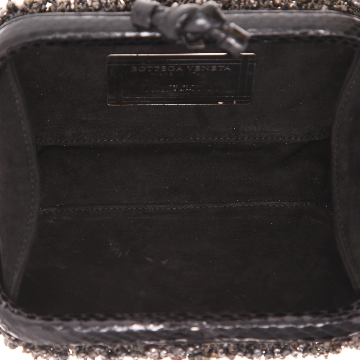 Bottega Veneta  Knot pouch  in black python - Detail D3