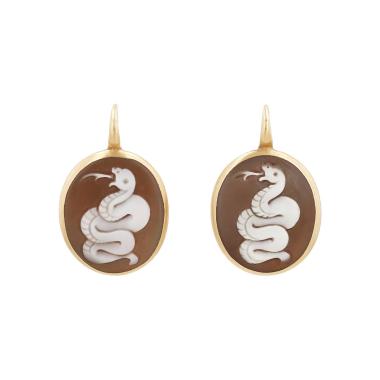 Paire de boucles d'oreilles Pomellato  en or rose et agate