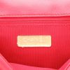Chanel  19 shoulder bag  in pink quilted leather - Detail D2 thumbnail
