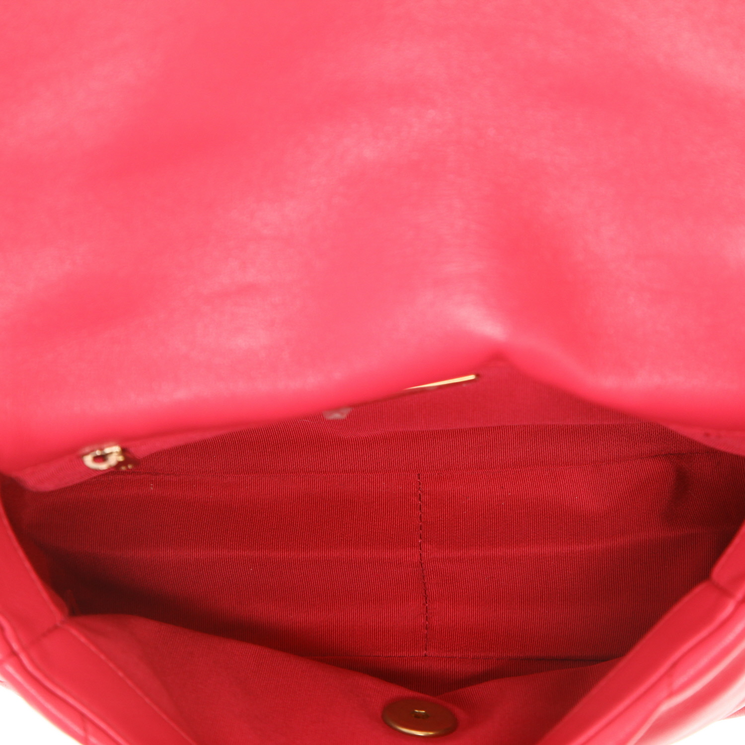 Bolso bandolera Chanel  19 en cuero acolchado rosa - Detail D3