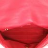 Chanel  19 shoulder bag  in pink quilted leather - Detail D3 thumbnail