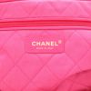 Chanel  22 shopping bag  in pink quilted leather - Detail D2 thumbnail