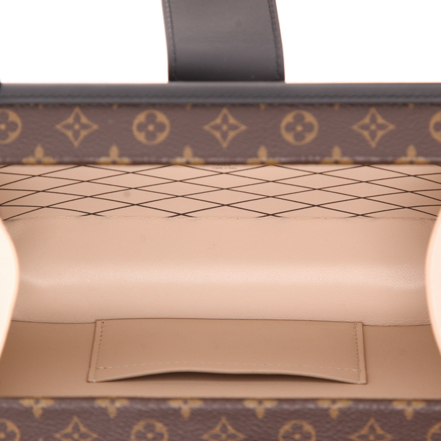 Louis Vuitton  Petite Malle trunk  in brown monogram canvas  and black leather - Detail D3