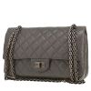 Borsa a tracolla Chanel  2.55 in pelle trapuntata grigia - 00pp thumbnail