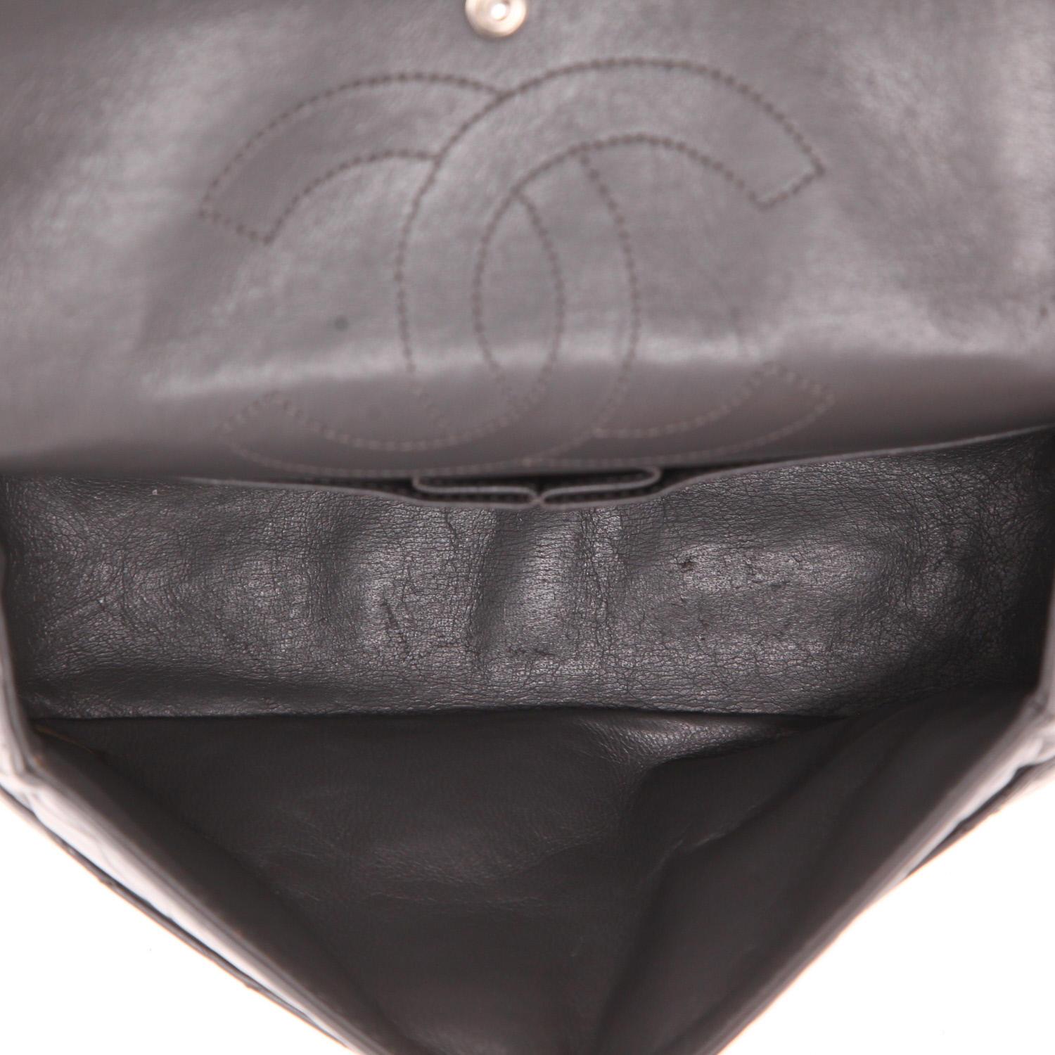 Chanel  2.55 shoulder bag  in grey quilted leather - Detail D3