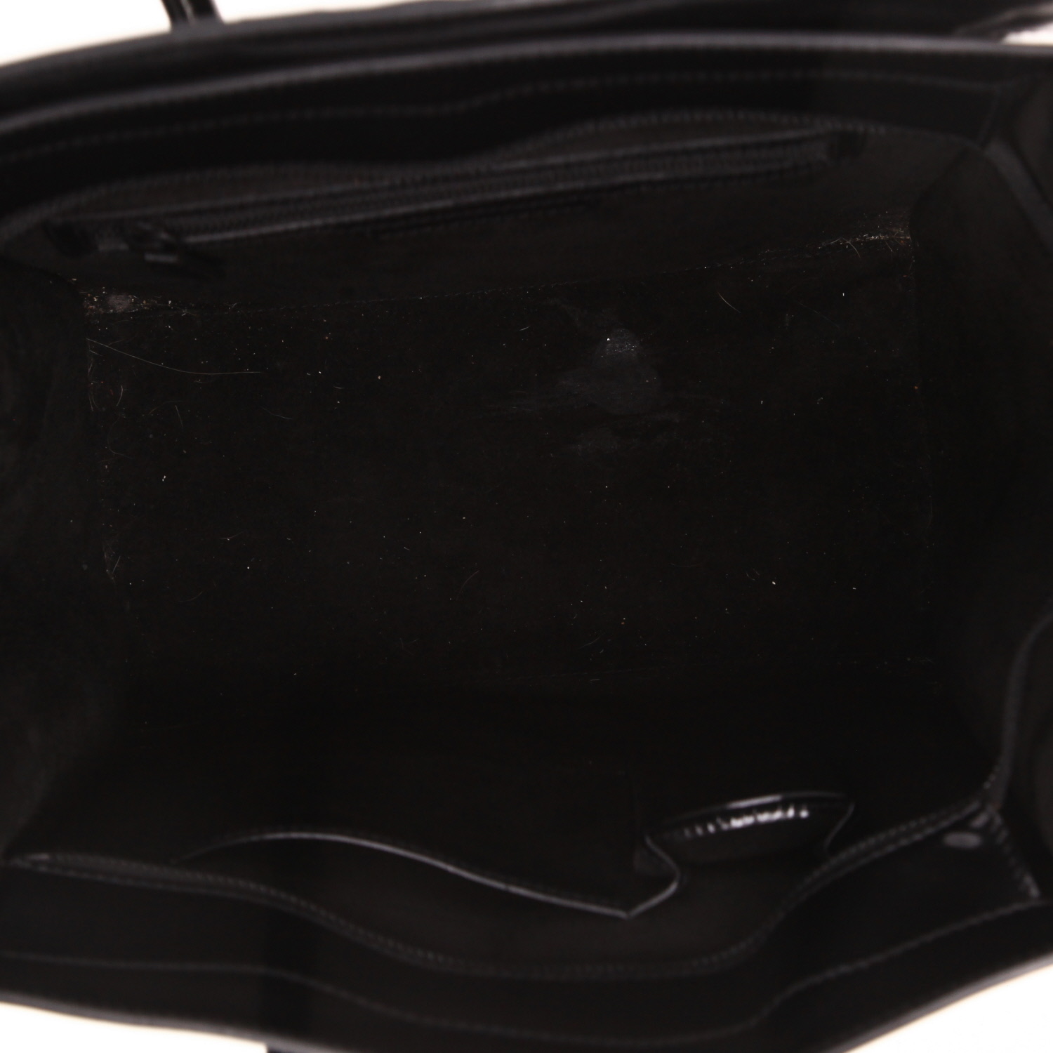 Bolso de mano Celine  Luggage Mini en charol negro - Detail D3
