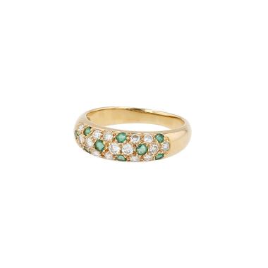 O.J. Perrin  ring in yellow gold, diamonds and emerald