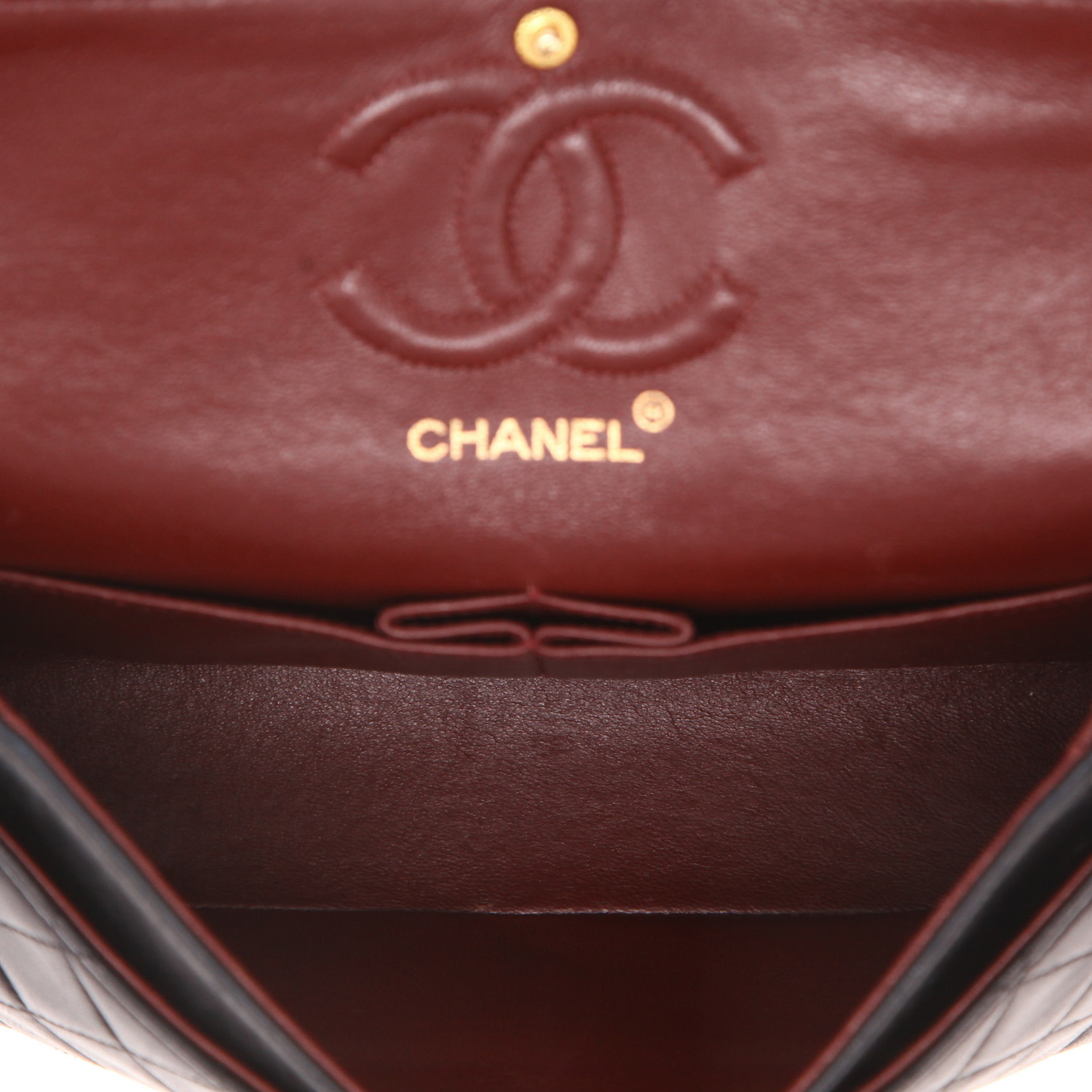 Sac à main Chanel  Timeless Petit en cuir matelassé bleu-marine - Detail D3