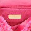 Chanel  19 medium model  shoulder bag  in pink synthetic furr - Detail D2 thumbnail